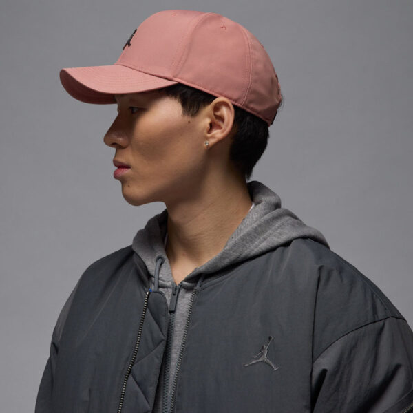 AURORA_HM5750-685_PHSYM003-2000 Gorra Jordan Classic99 Metal Rosa